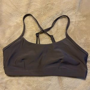 Alo Yoga Airlift Intrigue sports bra